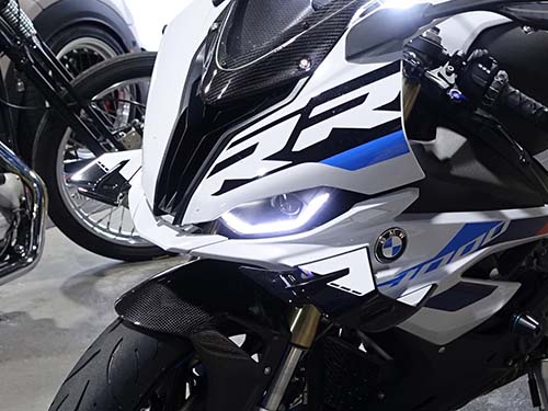 BMW MOTORRAD S1000RR デイライト有効化