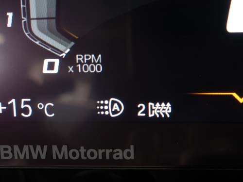 グリップヒーターの3段階化