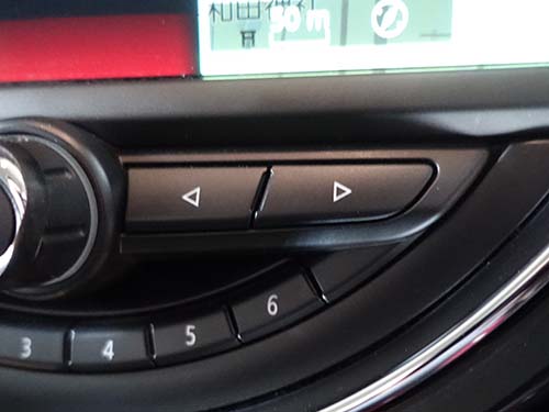 純正スイッチ操作で映像切替やチャンネル操作が可能