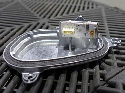 アクリルリペア修理＋LEDモジュール交換で対応