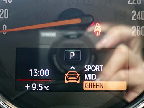 GREENモード:燃費性能を意識したエコ制御