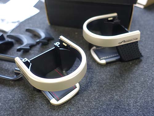 AMSECHS製ドリンクホルダー