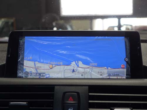 表面ガラスと液晶の間に気泡が侵入