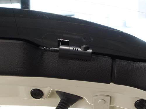 リアカメラも同時装着