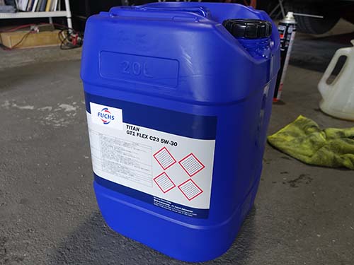 BMW LONGLIFE-04承認取得のFUCHS製「TITAN GT1 FLEX C23 SAE 5W-30」