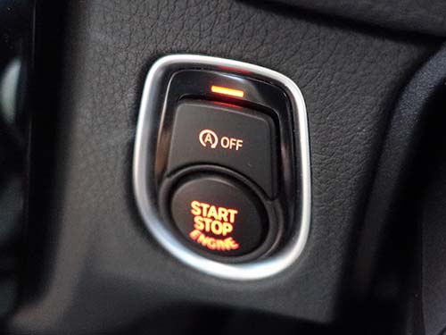 エンジン始動時にアイドリングストップのオフ設定