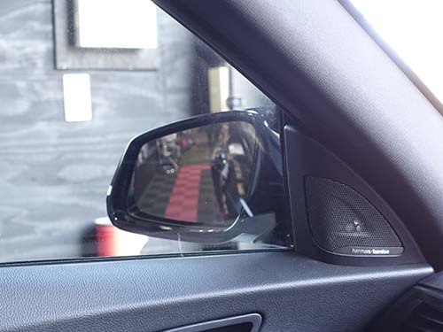 後退時の助手席ドアミラー下降角度変更（浅め）