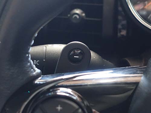 左側がシフトダウン