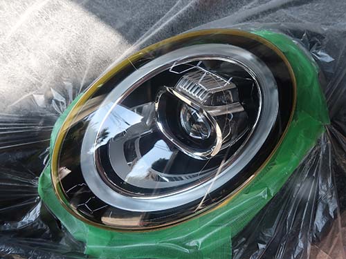 研磨後はコンパウンドを使用して鏡面仕上げ