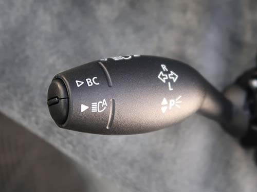 ハイビームアシストスイッチ付きタイプ