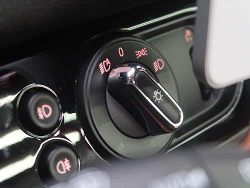 ヘッドライトスイッチ AUTO