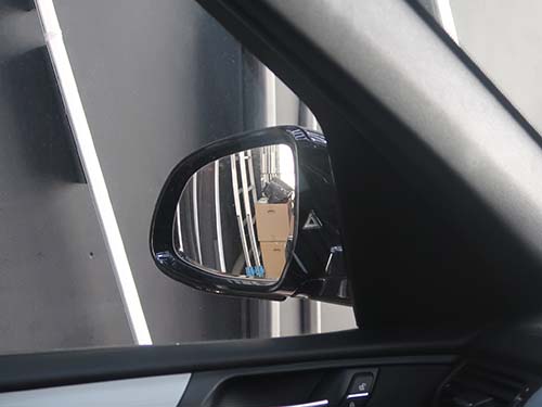 後退時の助手席ドアミラー下降角度変更