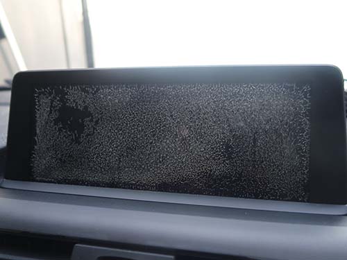 美観が大きく損なわれてしまうため交換修理をおすすめ