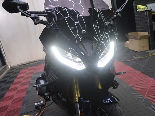 オートマチックデイライト機能を有効化