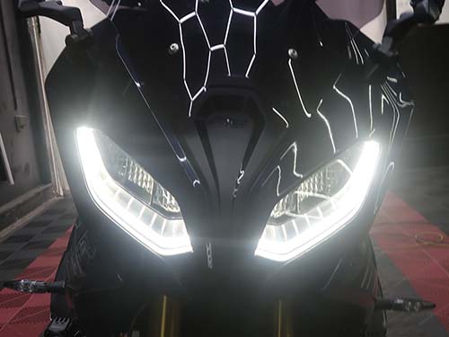 BMW MOTORRAD R1250RS オートマチックデイライト