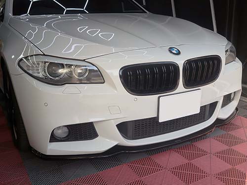 純正デザインを活かしながらスポーティーな印象を追加