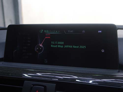 ナビ地図データを最新バージョンへ更新