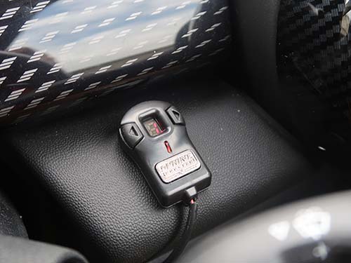 アクセルレスポンスを9段階で調整可能