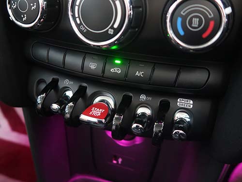 LCIモデルはトグルスイッチ仕様