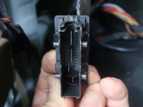 ディーラーオプション品であっても適切とは限らない施工