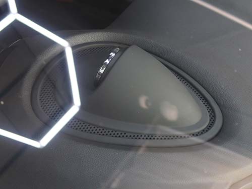 車種専用設計でフィッティング良好