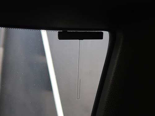 フィルムアンテナをリアウインドウへ設置