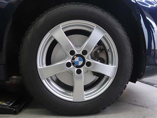 ホイールは裏側まで洗浄