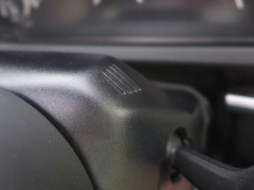 音声入力は純正マイクを使用