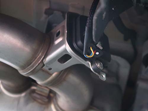 通常は車両の制御によって開閉が行なわれている