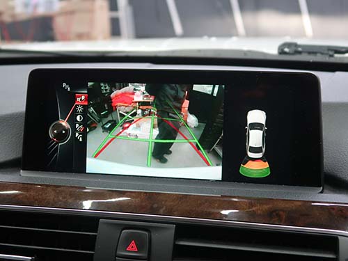 BMW 3シリーズセダン(F30) ブラックアウト 原因を撤去