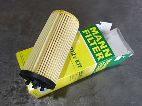 MANNFILTER製オイルエレメントに交換