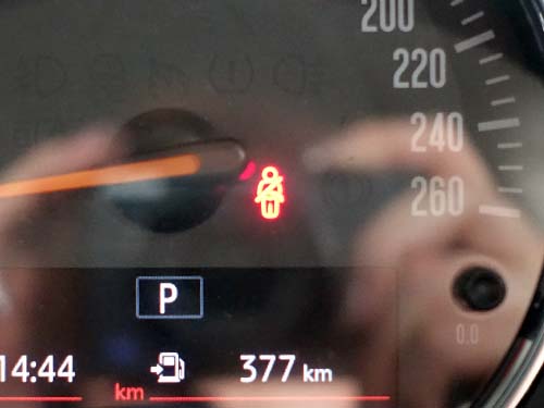 シートベルト警告音無効化