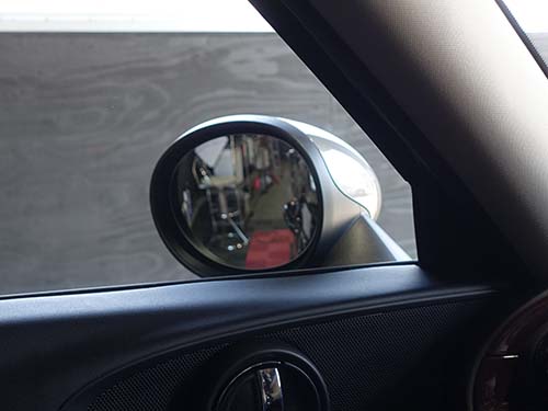 後退時の助手席ドアミラー下降角度変更(浅め)