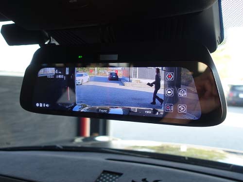 ミニ コンバーチブル(F67) デジタルインナーミラー型ドライブレコーダーを装着