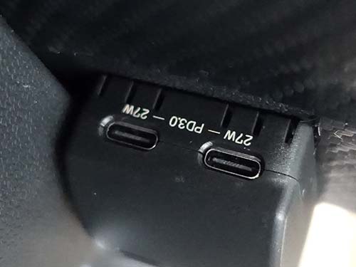 TYPE-Cポートを2系統