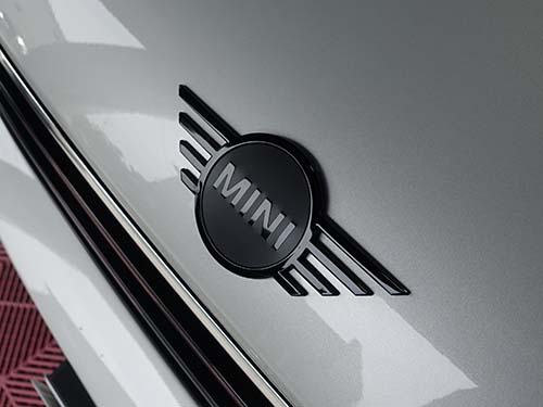 ミニ クロスオーバー(F60) MINIエンブレム