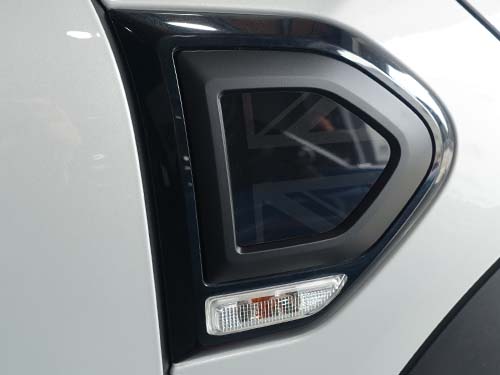 MINI純正パーツを使用