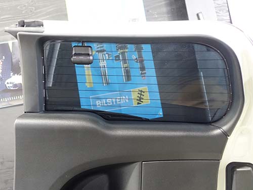 フロント・リア・室内の3カメラ構成となるモデル