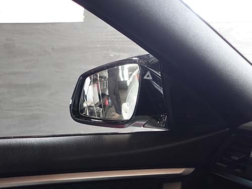 後退時の助手席ドアミラー下降角度変更（浅め）