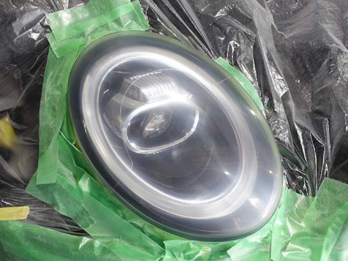 段階的に番手を上げながら表面を均一に整える