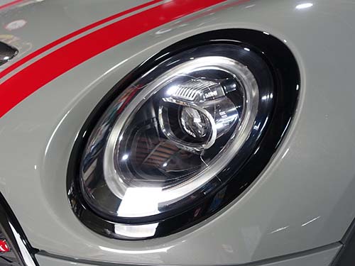 新車時に近いクリアな状態へと復元