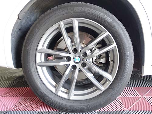 ホイールを裏側まで洗浄