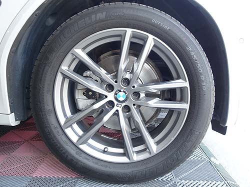 ホイールを裏側まで洗浄