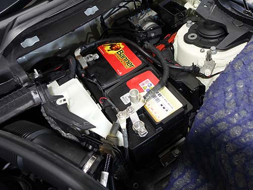 MINI純正バッテリーとしても採用されているBannerのAGMバッテリー