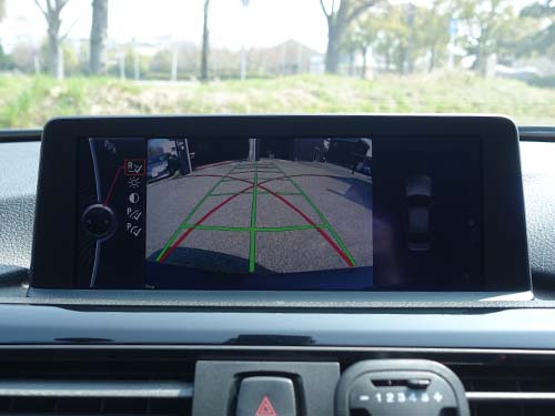 地図表示やバックカメラ映像がクッキリと確認