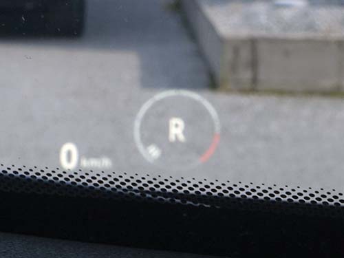 ヘッドアップディスプレイ(HUD)のスポーツ表示追加