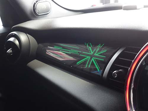 アンビエントライトが演出するインテリアサーフェス