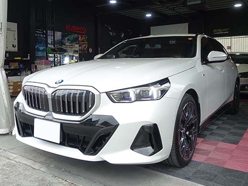 BMW 5シリーズツーリング（G61）523d