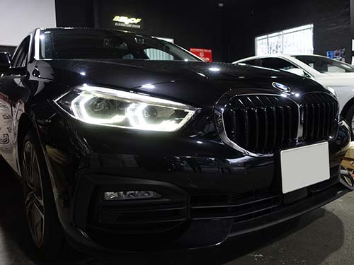 アクリル部分の切削量が多くなりデイライトの発光輝度は若干低く