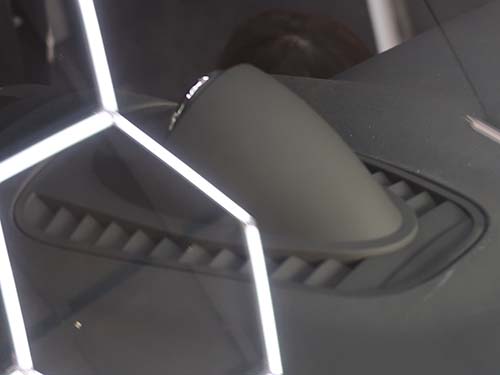 専用ホルダーにより安定した取り付けが可能